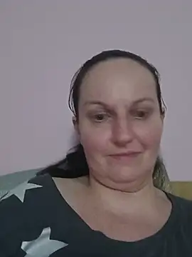 BustyLadyAlma's Live XXX Chat