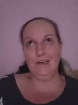 BustyLadyAlma Chat XXX live