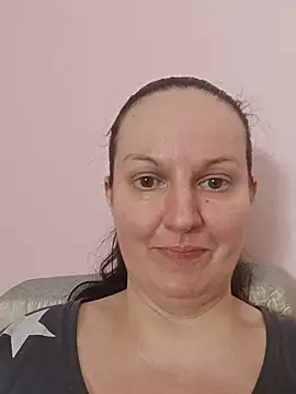 Chatroom XXX en direct de BustyLadyAlma