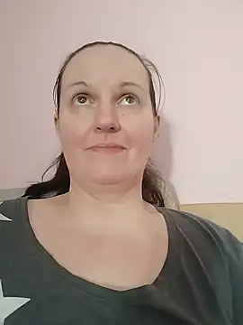 دردشة BustyLadyAlma الجنسية المباشرة