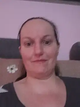BustyLadyAlma Chat XXX live