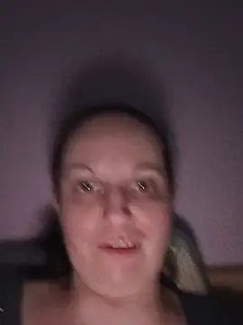 BustyLadyAlma Adlı Modelin Canlı XXX Sohbeti
