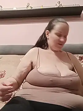 BustyLadyAlman Webbikameraesitys