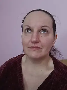 BustyLadyAlma Adlı Modelin Canlı XXX Sohbeti