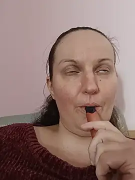 BustyLadyAlma Chat XXX in diretta