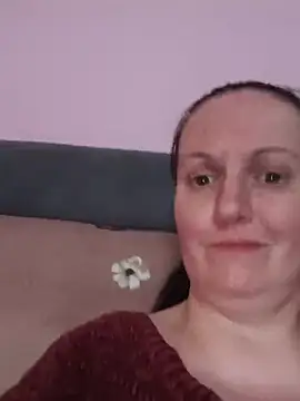 BustyLadyAlma Chat XXX in diretta
