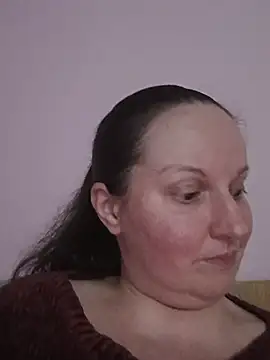 Chat +18 de BustyLadyAlma ao vivo