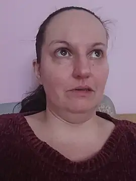 BustyLadyAlman Live XXX chat