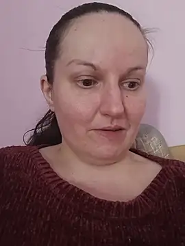 BustyLadyAlma 现场XXX聊天