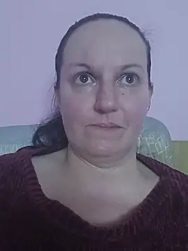 BustyLadyAlma Show in webcam
