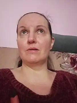 Chat +18 de BustyLadyAlma ao vivo