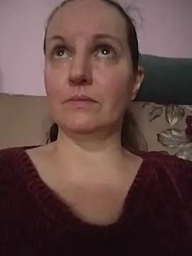 Chat +18 de BustyLadyAlma ao vivo