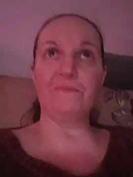 BustyLadyAlma Chat XXX live