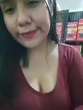Show de Kalani_Engel na webcam