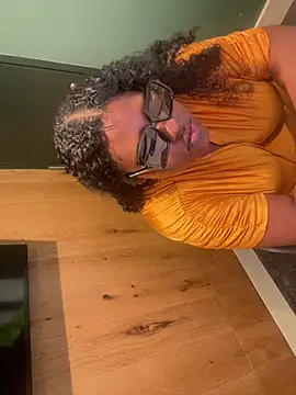 CarmenCash__'s Live XXX Chat