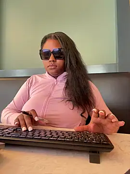 CarmenCash__'s Webcam Show