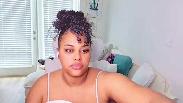 CarmenCash__'s Webcam Show