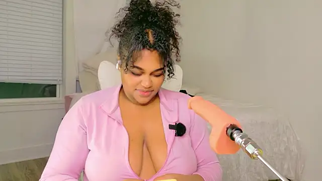 Pokazy przed kamerką – CarmenCash__