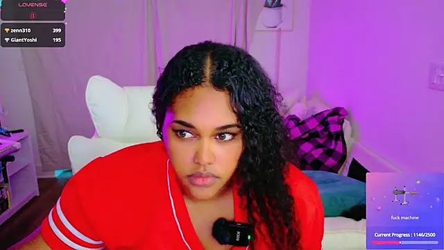 CarmenCash__ Show in webcam