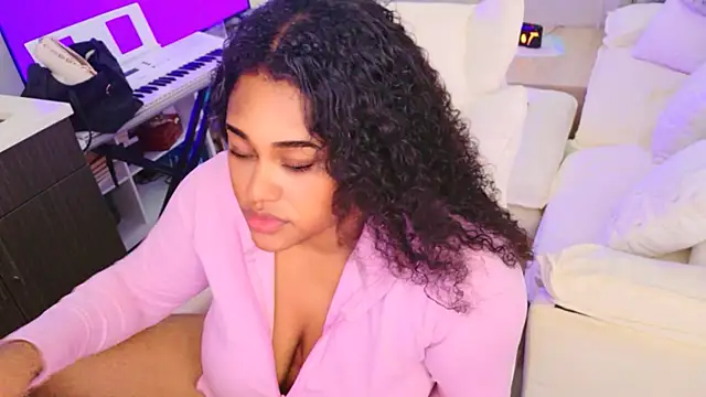הופעת וובקאם של CarmenCash__