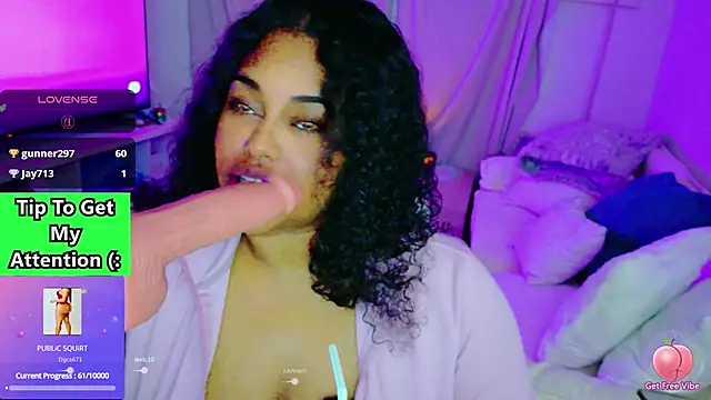 CarmenCash__ Show in webcam