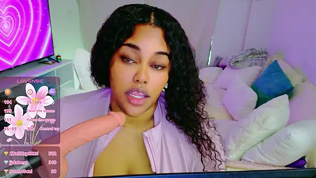 CarmenCash__ Show in webcam