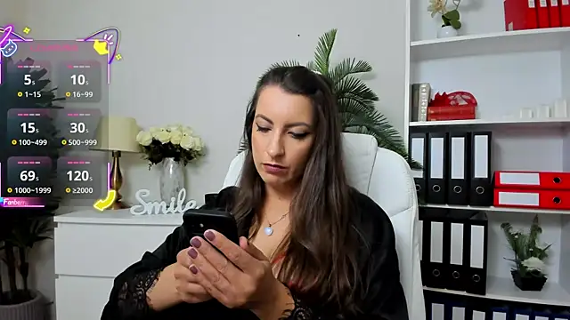 Chat +18 de amayawest ao vivo