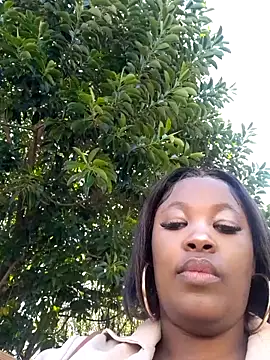 SWEETDOLLY29XX Live XXX Chat