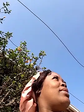 SWEETDOLLY29XX élő XXX-chatje