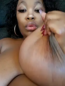 SWEETDOLLY29XX Adlı Modelin Canlı XXX Sohbeti