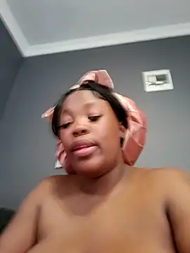 SWEETDOLLY29XX live XXX chat