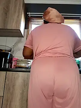 Chat +18 de SWEETDOLLY29XX ao vivo