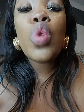 Chat +18 de SWEETDOLLY29XX ao vivo