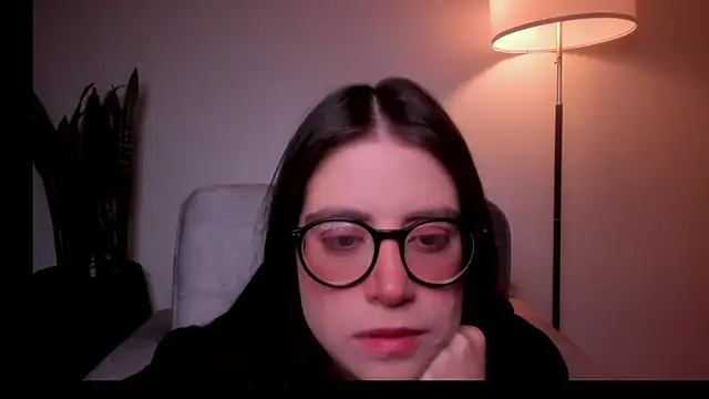 HazelKush's Live XXX Chat