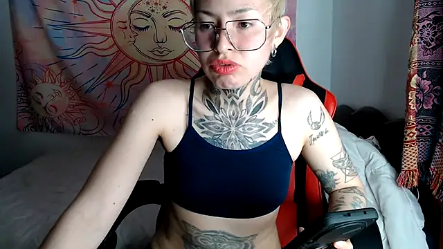 ArrangedFoot's Live XXX Chat