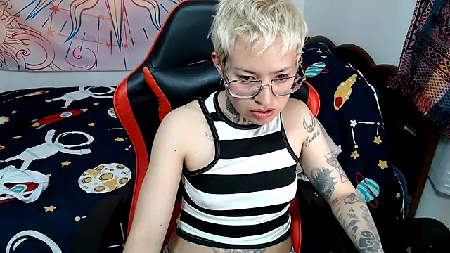 ArrangedFoot's Live XXX Chat