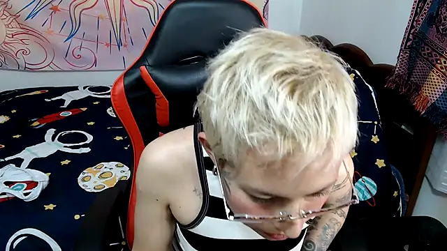 ArrangedFoot's Live XXX Chat