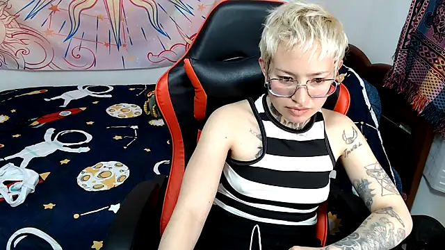 Chat +18 de ArrangedFoot ao vivo