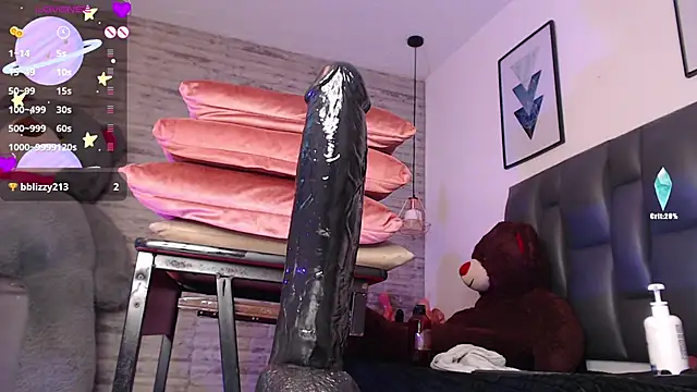 TinnaCobb élő chatszobája