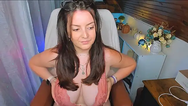 ErinMarshall live XXX chat