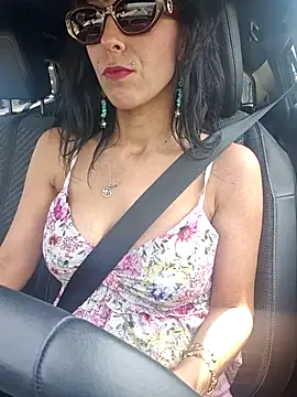 Chatroom XXX en direct de misscectito13