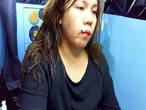 ambersmile élő XXX-chatje