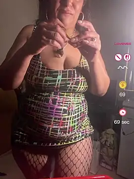 PichyPrettyPussy Show in webcam