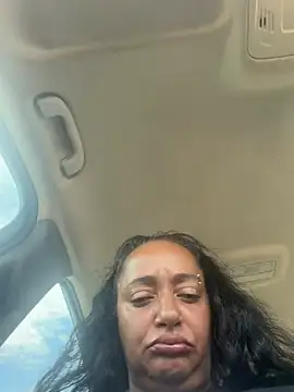 PichyPrettyPussy Show in webcam