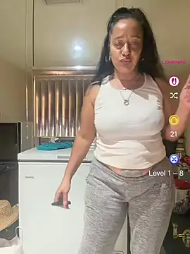 PichyPrettyPussy's Webcam Show