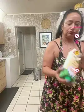 PichyPrettyPussy's Webcam Show