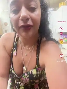 Pokazy przed kamerką – PichyPrettyPussy
