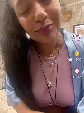 PichyPrettyPussy: διαδικτυακό σόου στην κάμερα