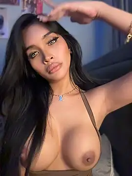PrettyYoungHugeCockTS' Webcam Show