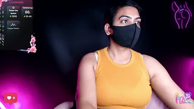 Chat +18 de DesiZoya ao vivo